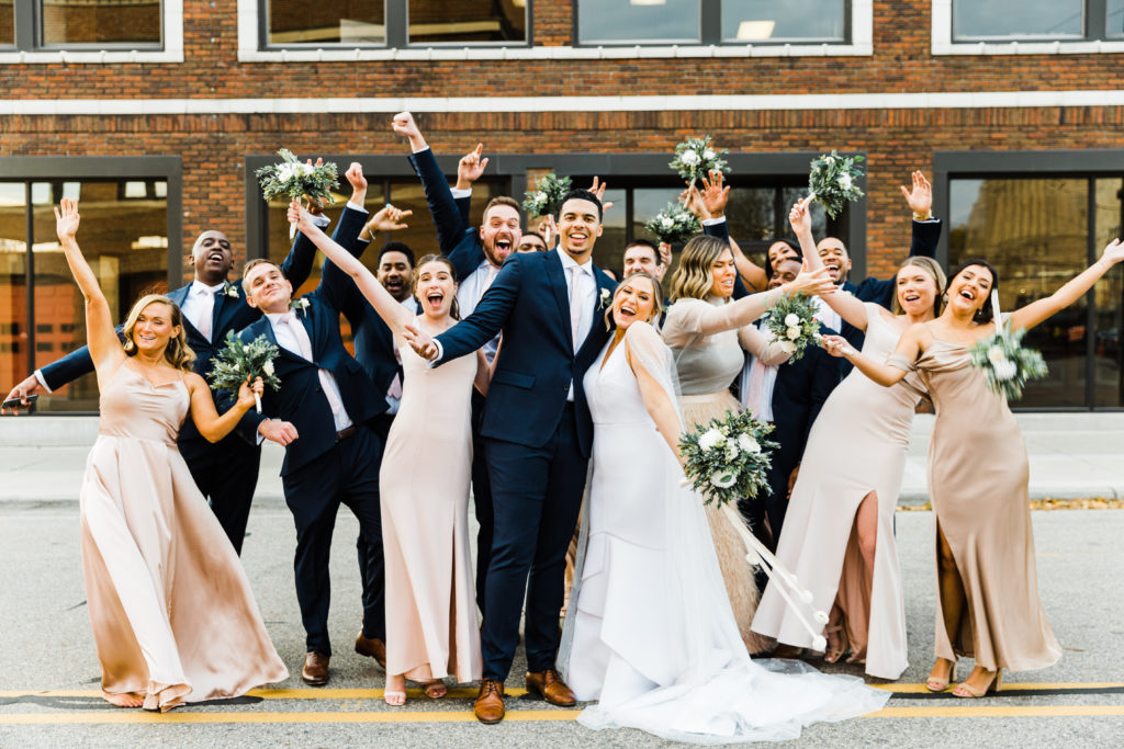 bridal party photos at The High Five GR
