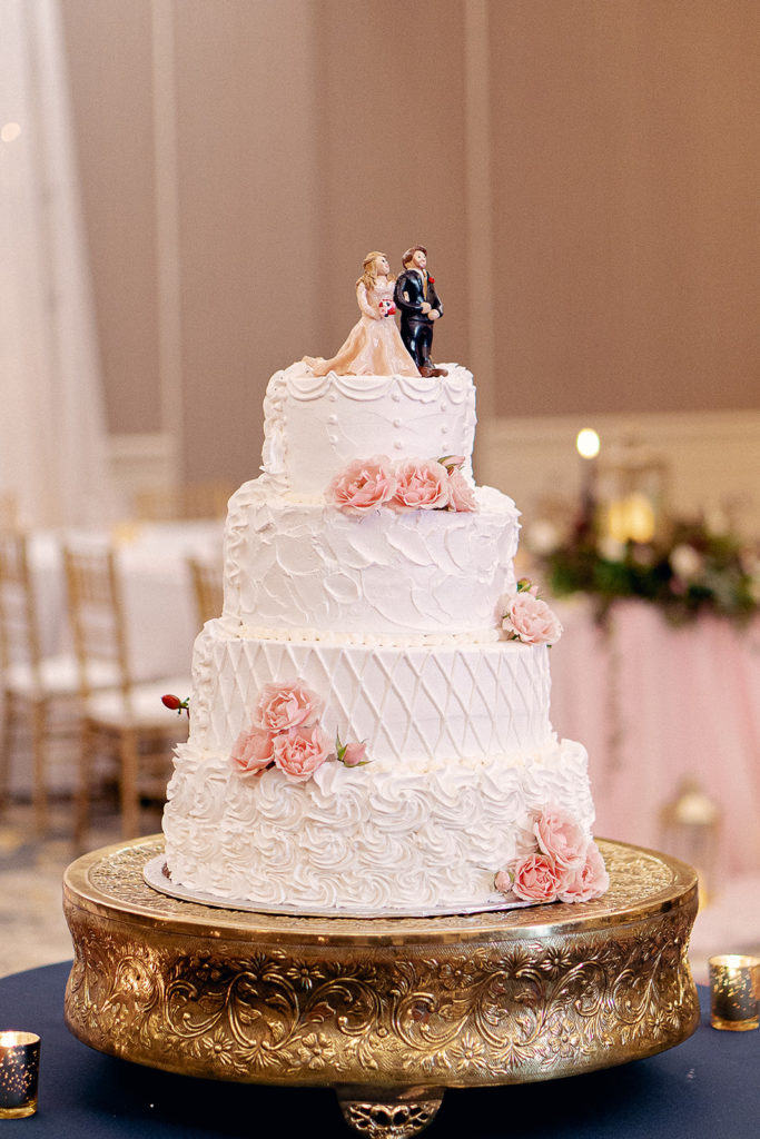 The Kensington Hotel wedding cake