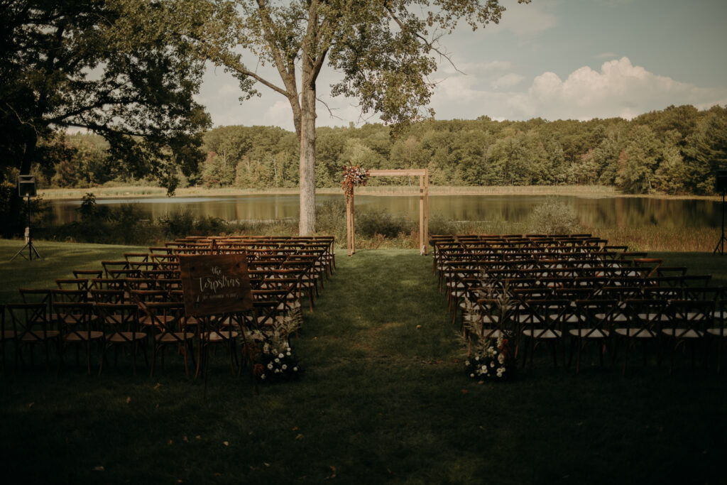 Ceremony-wooden-chairs-welcom