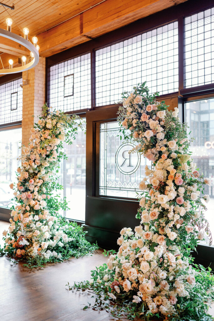 floral arch for ceremony
