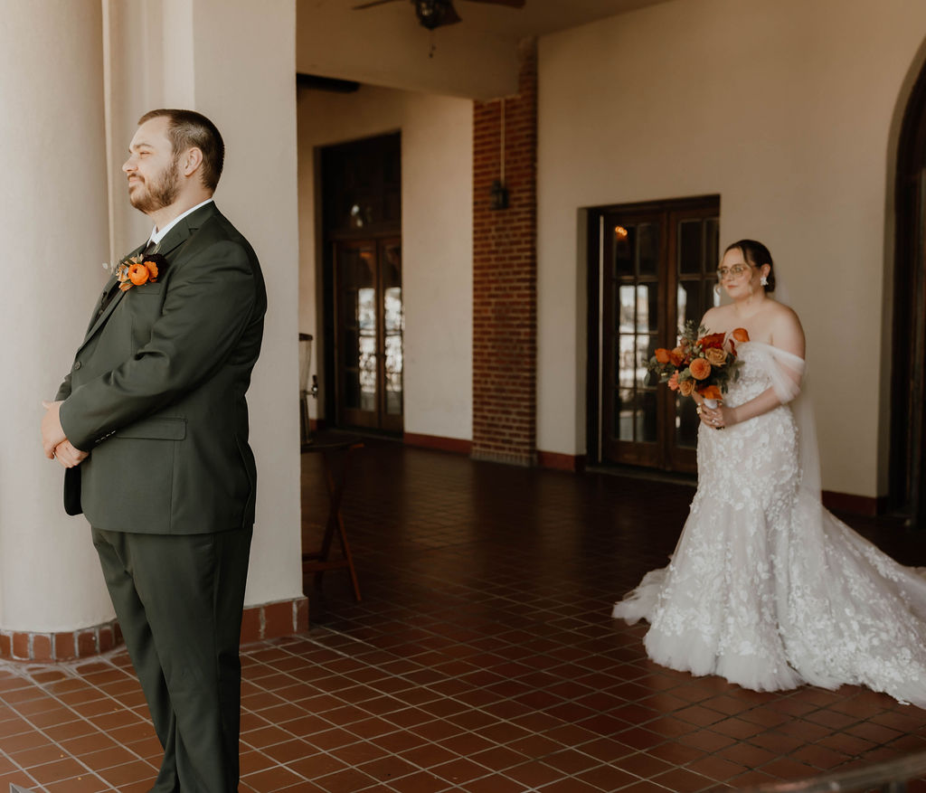First Look, Detroit Wedding