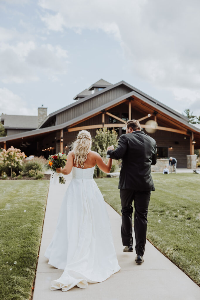 Ceremony-south-haven-black-river-barn