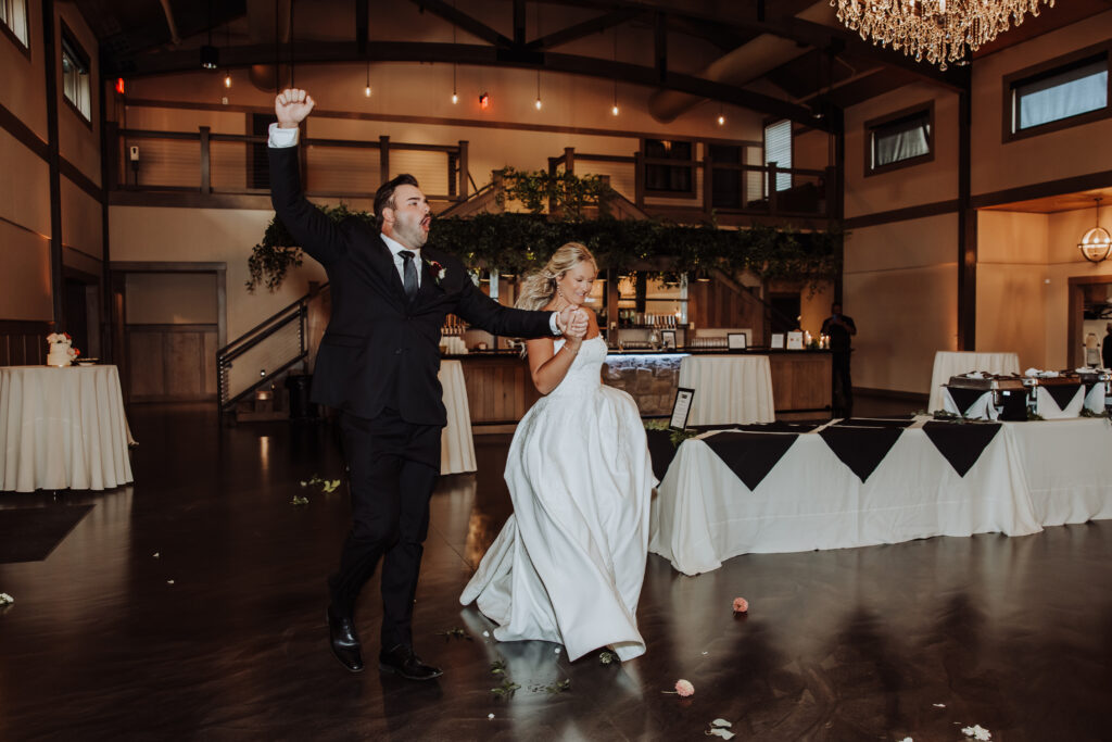 Wedding-party-entrances