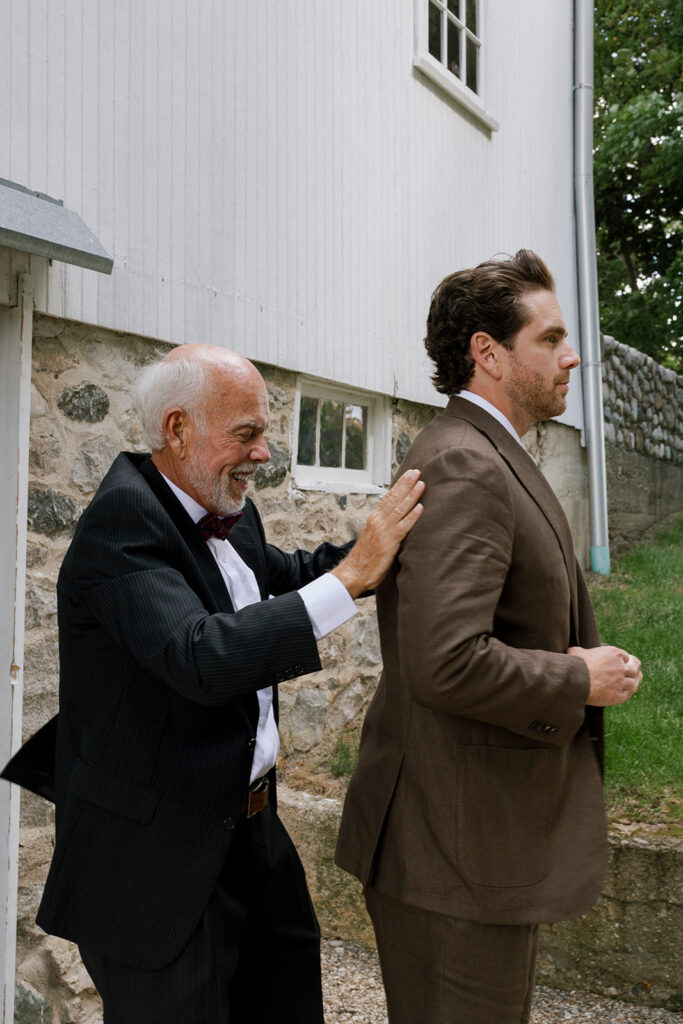 Groom, getting ready, dad