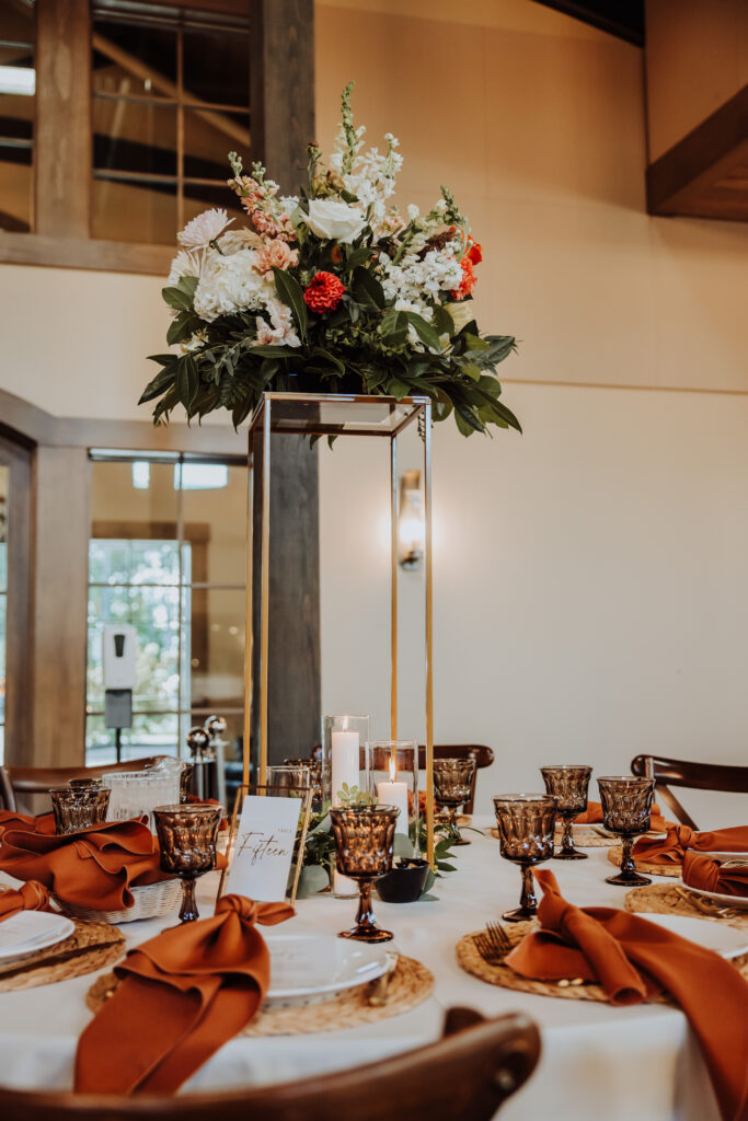 Tall-centerpiece-ideas-fall-wedding